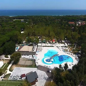 4* Отель Adriano Family Village